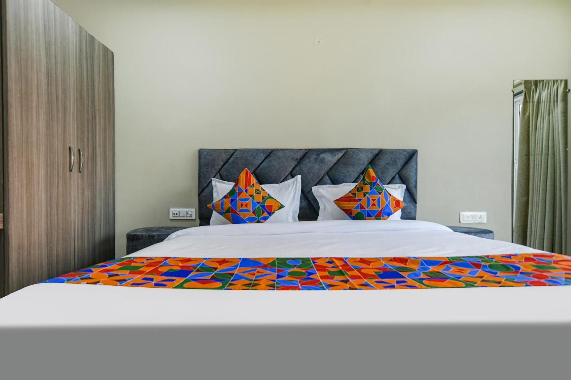 Fabhotel Classic Inn インドール エクステリア 写真