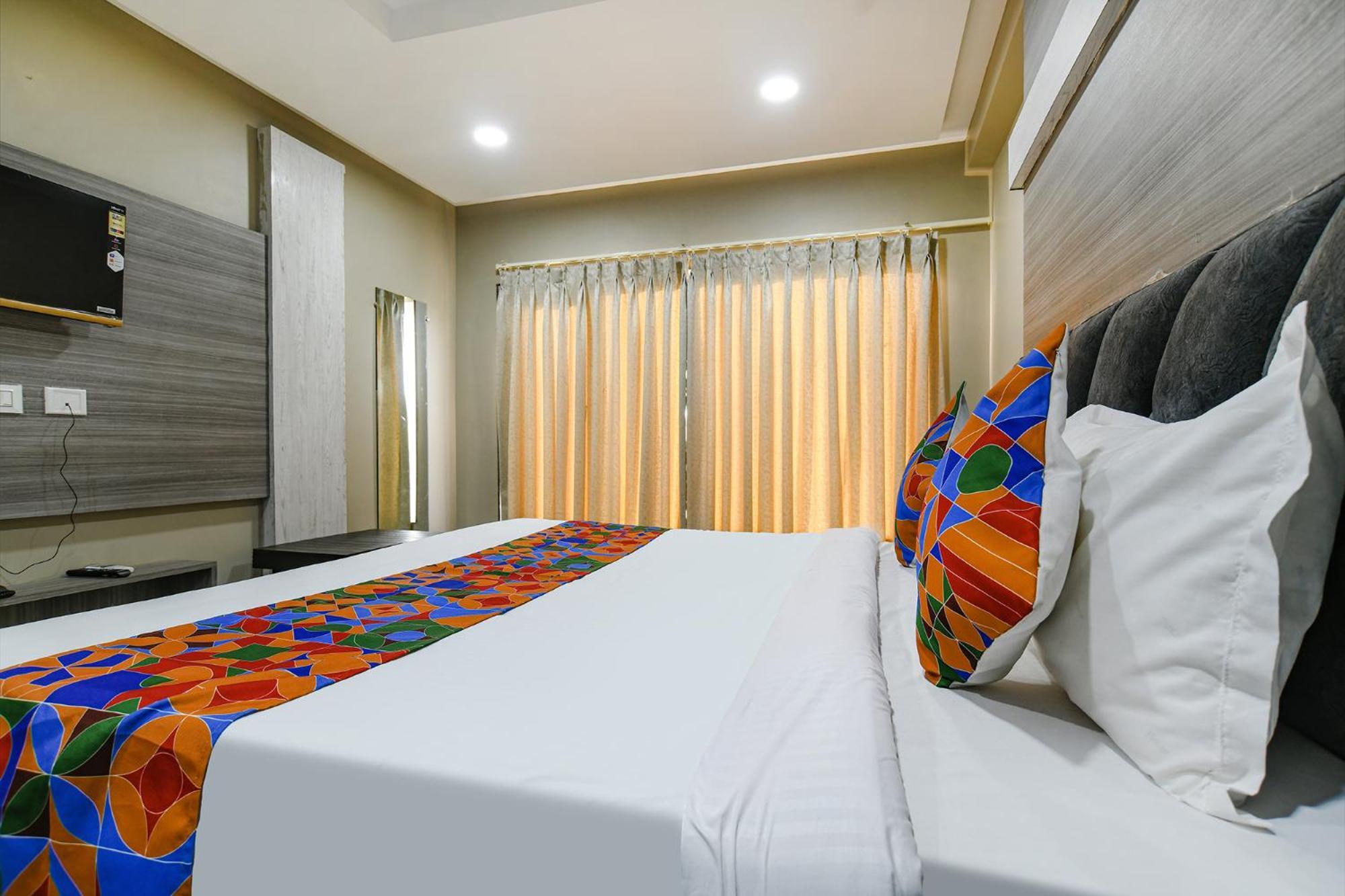 Fabhotel Classic Inn インドール エクステリア 写真
